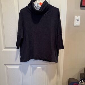 JAMES PERSE sz 1 Women's Navy Turtleneck Short Sleeve Cool Top